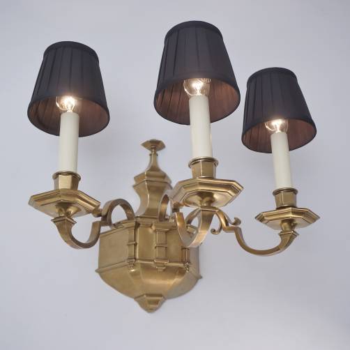 Edwardian antique bronze & brass single large wall light sconce by Faraday & Son, 1910`s ca, English